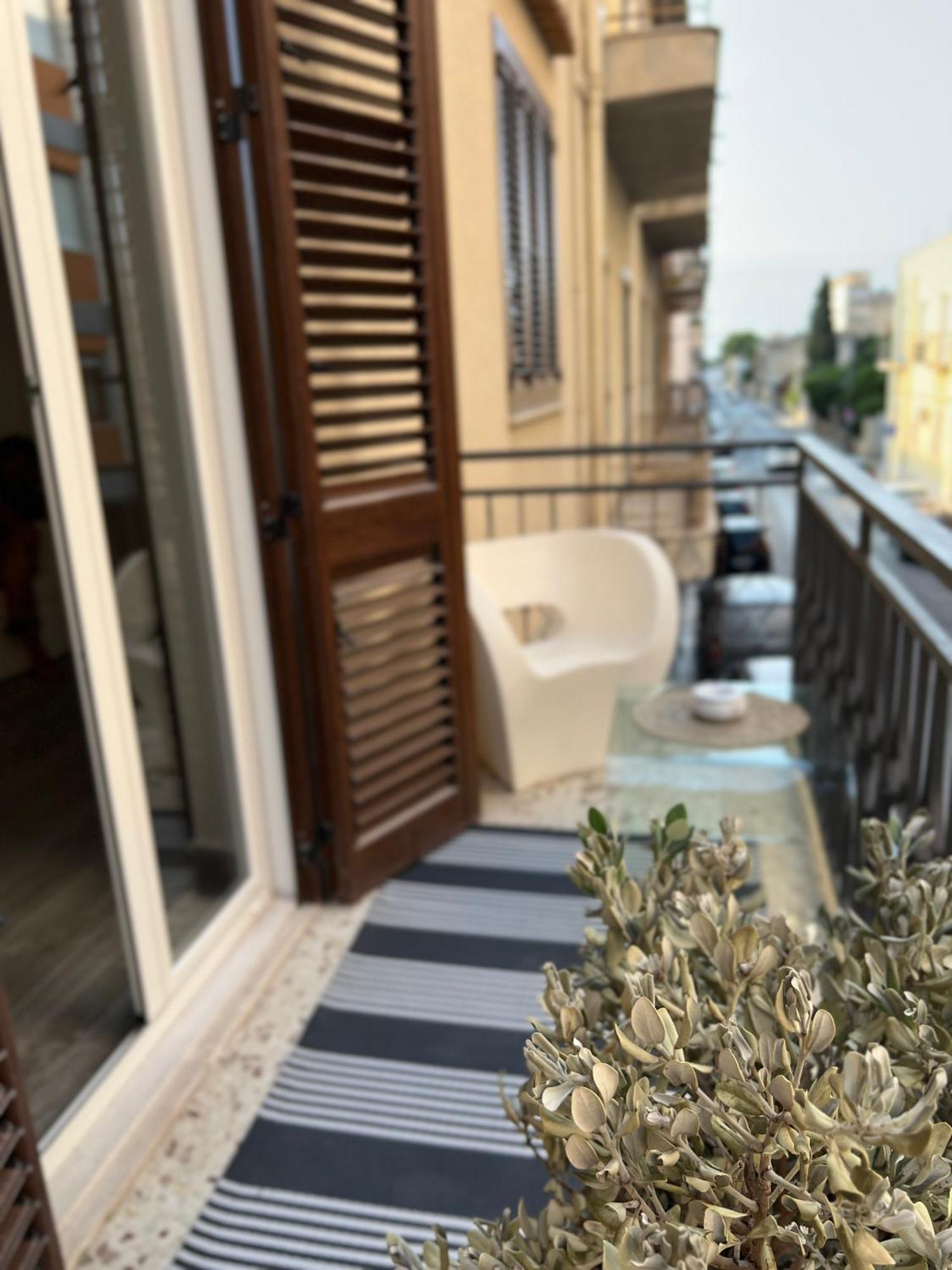 Dimora Donna Vitalia Apartments Trapani Exterior foto